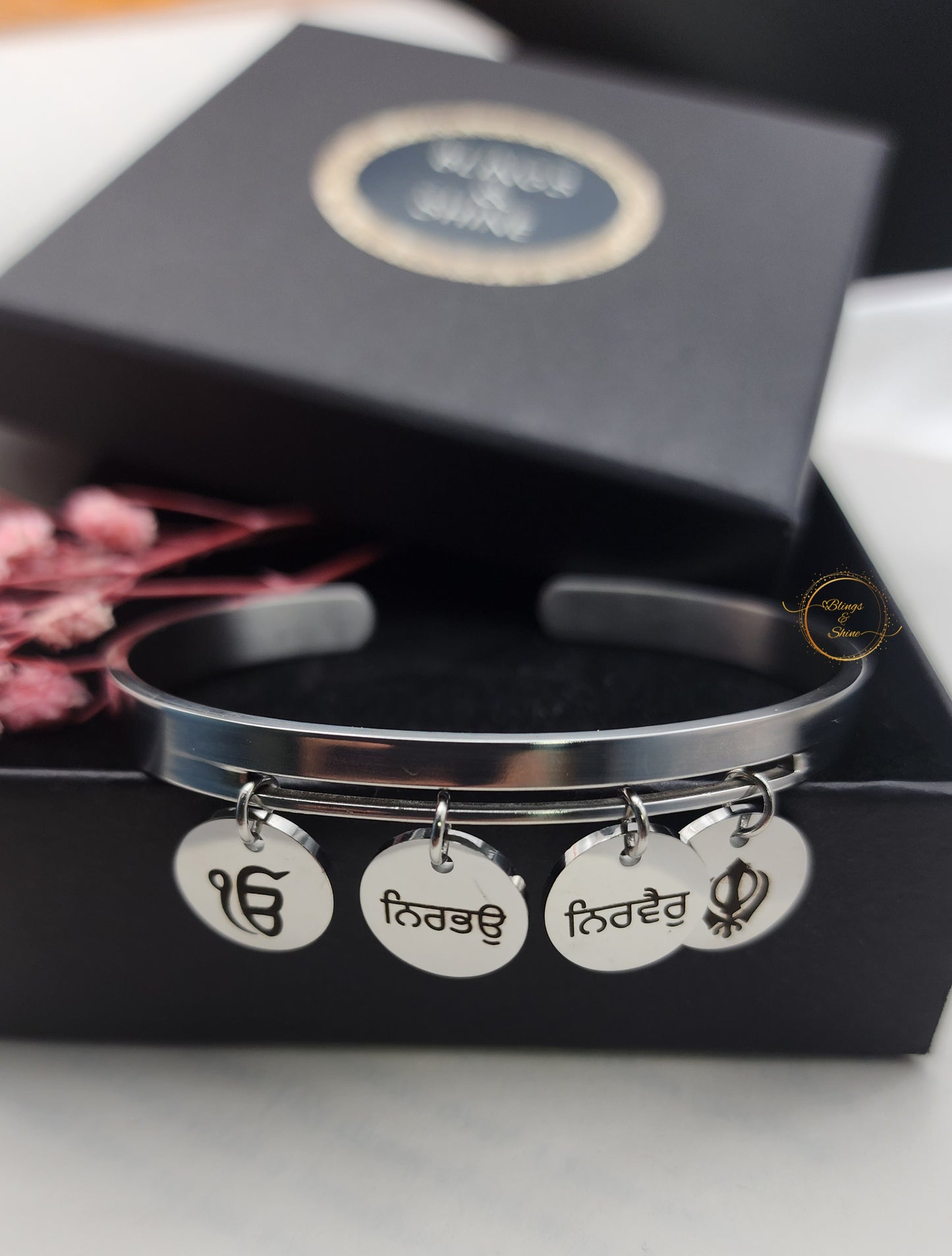 Nirbhau Nirvair Charm bracelet